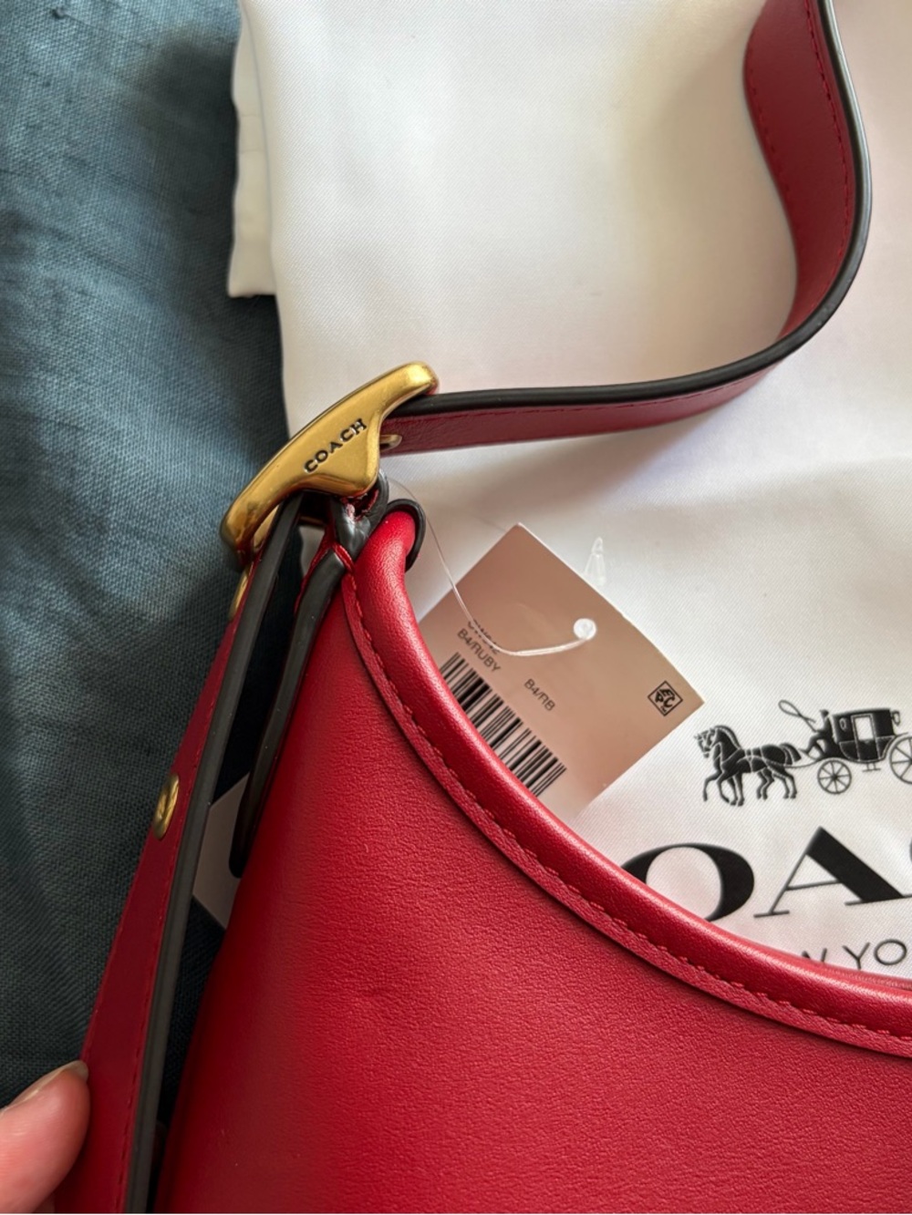 Coach Hamptons Hobo - Red NWT - Picture 9 of 11